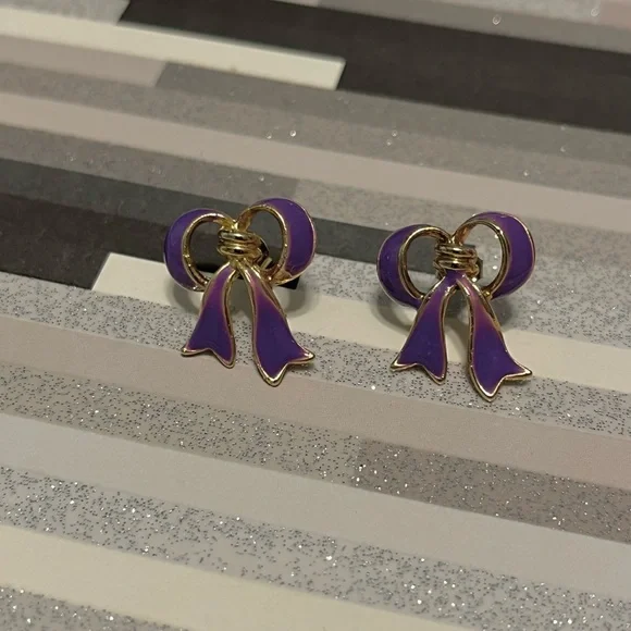 Vintage earrings c.1980s 🖤 - Picture 4 of 4